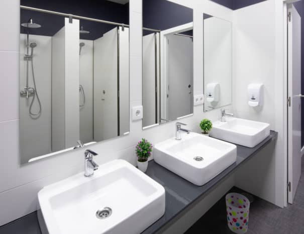DREAM IN SANTIAGO albergue en santiago de compostela - baños - servicios - restrooms - bathrooms 2